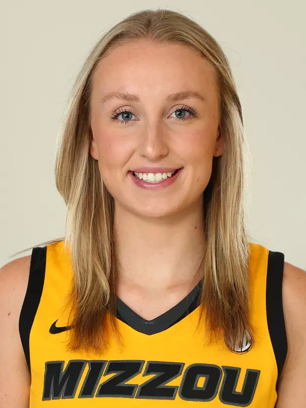 Sara Rose Smith 2021 Headshot