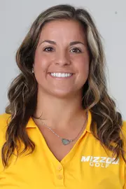 Bri Brolden Headshot