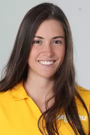 Isabela Cuisana Headshot