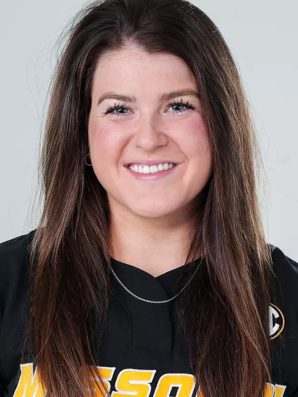 Addie Lange 2022 Headshot