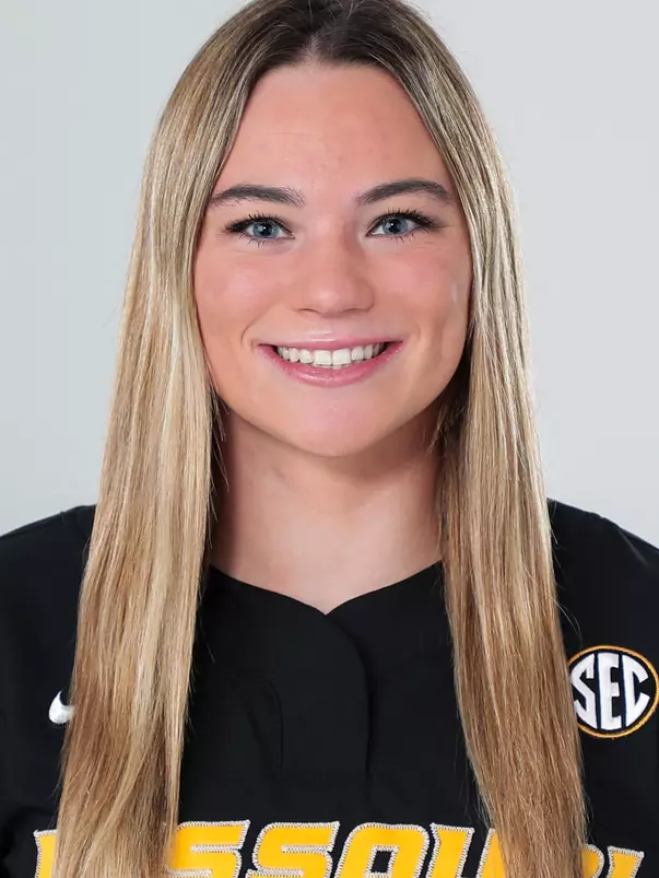 Megan Schumacher 2022 Headshots