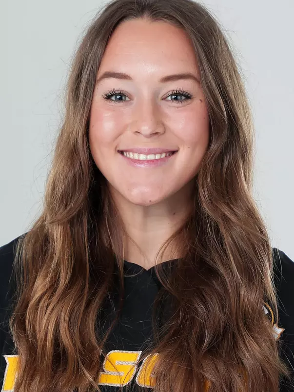 Hatti Moore 2022 Headshot
