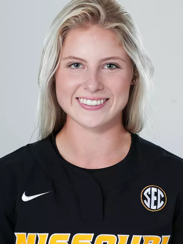 Maddie Snider 2022 Headshot