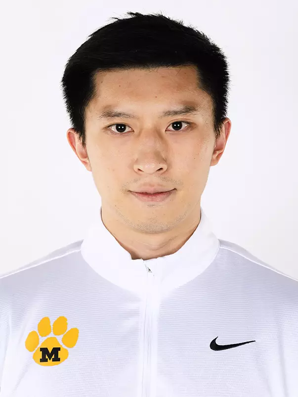 2023-24 Winson Tam Headshot