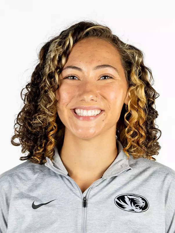 Kaia Downs Head Shot