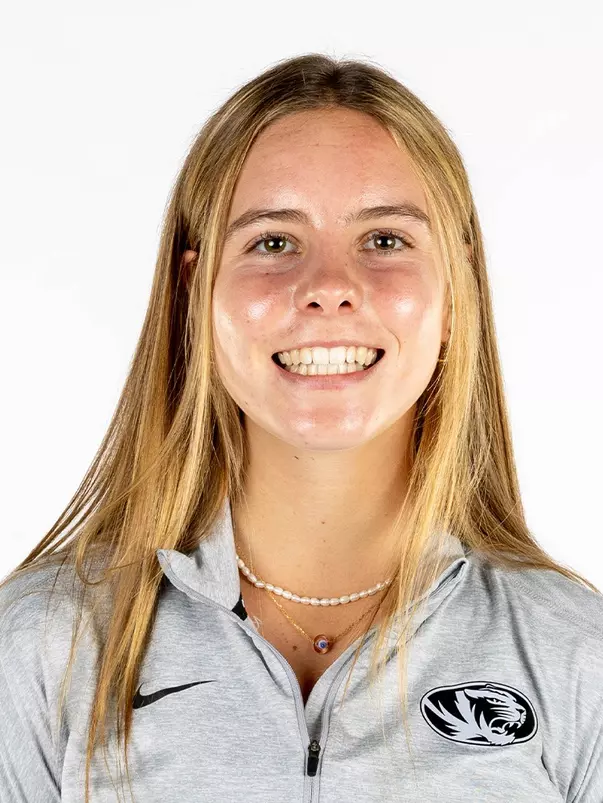 Renee Lewis Head Shot