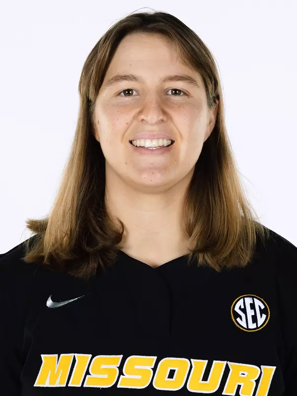 Abby_Hay_cropped_headshot