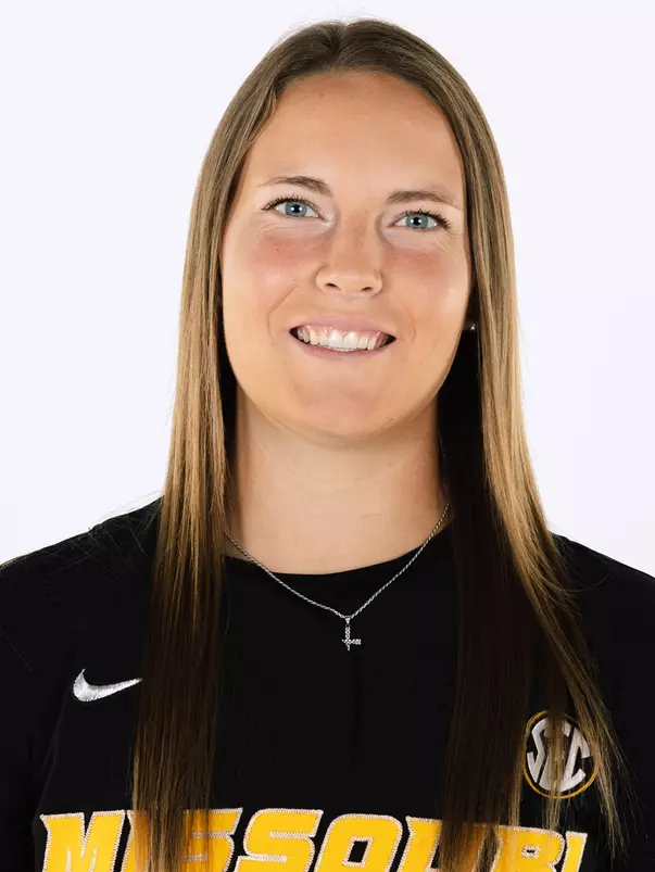 Julia_Crenshaw_cropped_headshot