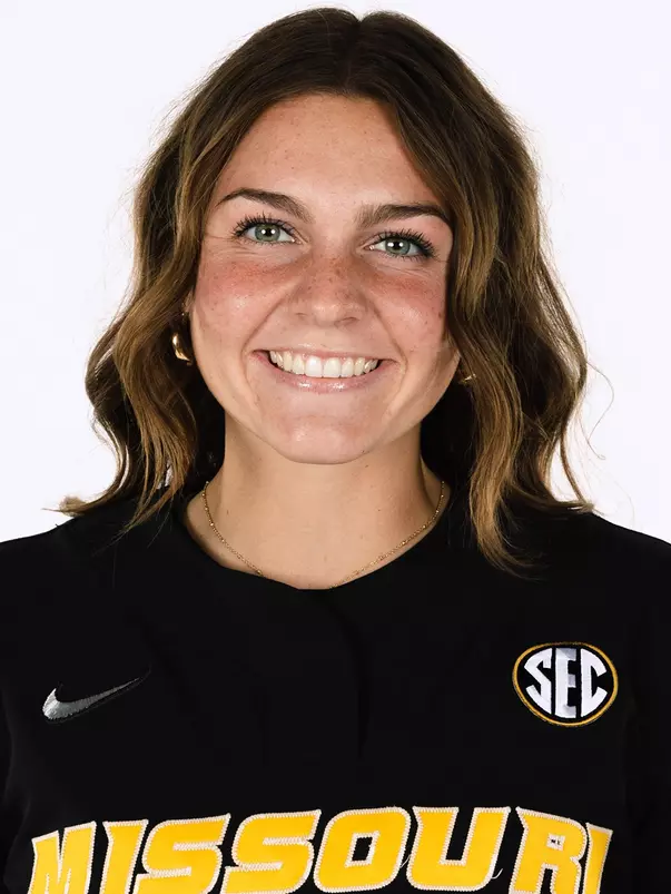 Kayley_Lenger_cropped_headshot