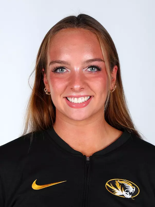 Mara Manion Head Shot