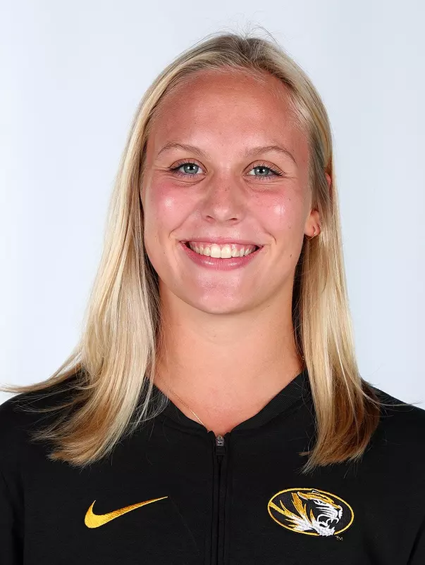 Taylor Williams Head Shot