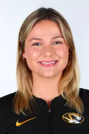 Zoe Winter Head Shot