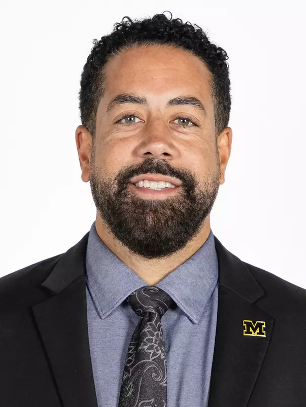 2024-25 Chris Bracey Headshot