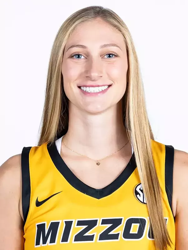 2024-25 Abbey Schreacke Headshot