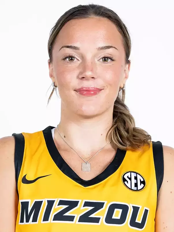 2024-25 Tilda Sjökvist Headshot