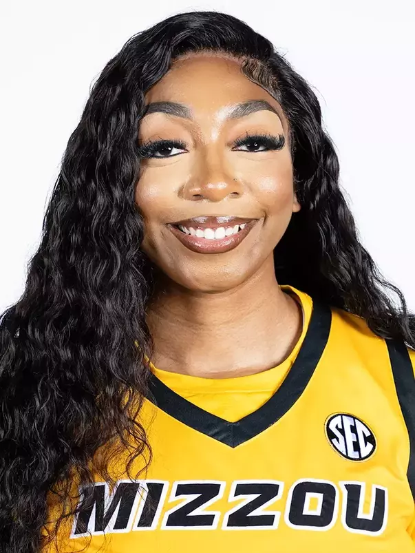 2024-25 Tionna Herron Headshot