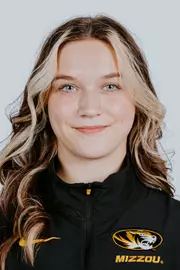 Kylie Minard Headshot