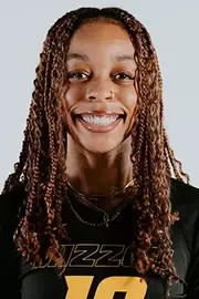19 Mychael Vernon_Cropped.jpg