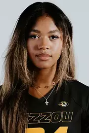 24 Alayna Pearson_Cropped.jpg