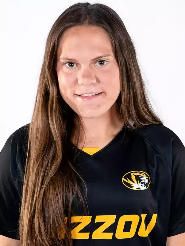 Ana DiMaria 2024 Headshot