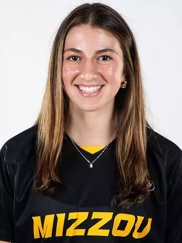 Bella Carrillo 2024 Headshot