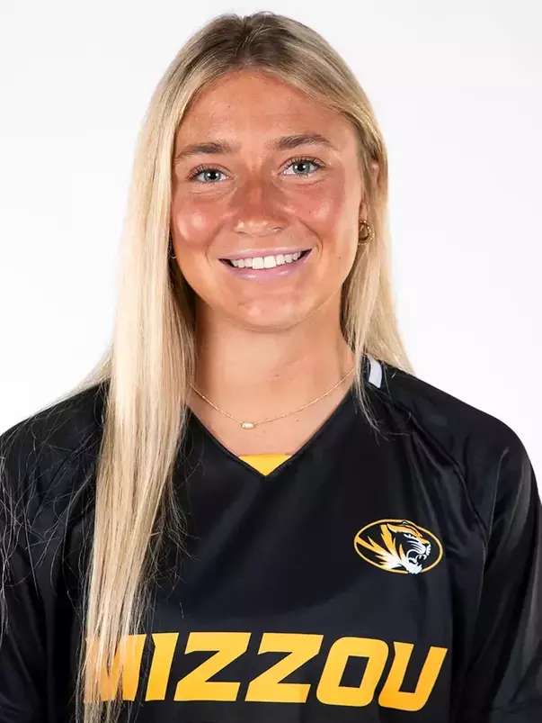 Emily Derucki 2024 Headshot