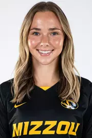 Leah Selm 2024 Headshot