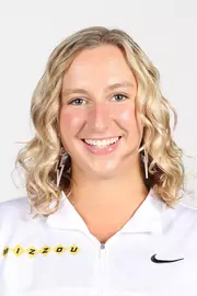 Holley Dennis Head Shot
