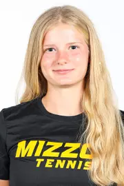 Sarah Hartel Head Shot 24-25