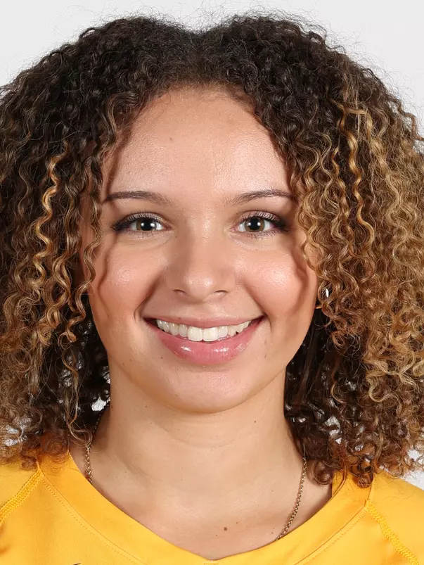 Tañia Duncan 2025 headshot