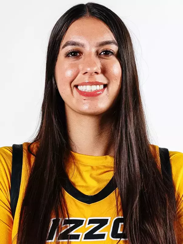 Jordana Reisma 2025-26 Headshot