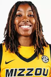 Lisa Thompson 2025-26 Headshot