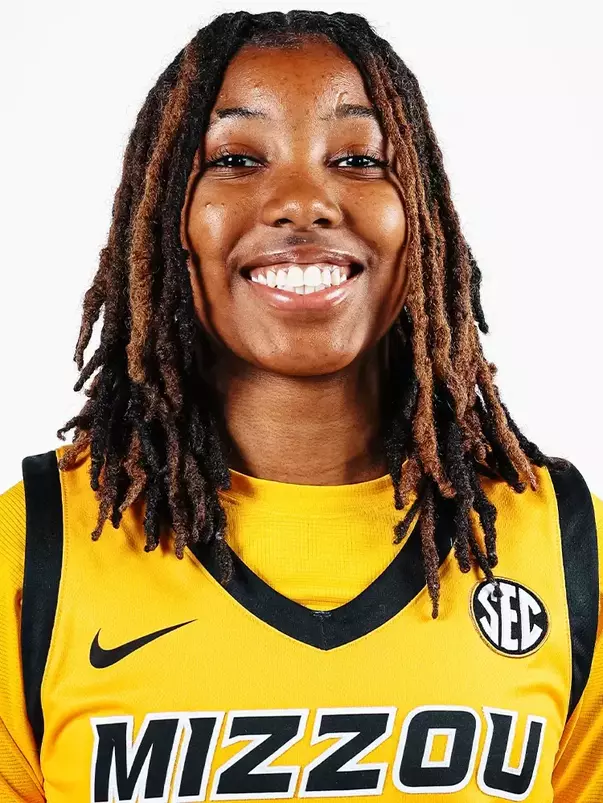 Lisa Thompson 2025-26 Headshot