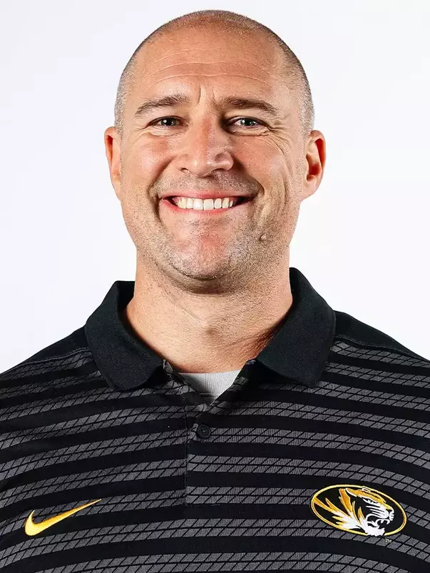 Tyler Stuart 2025-26 Headshot