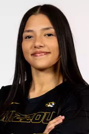 Ainoah Cruz Headshot