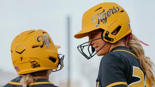 Abby Carr and Stefania Abruscato Talking During the Mizzou Bye-Week Series