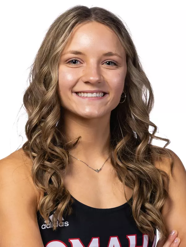 Gwen Steffen headshot