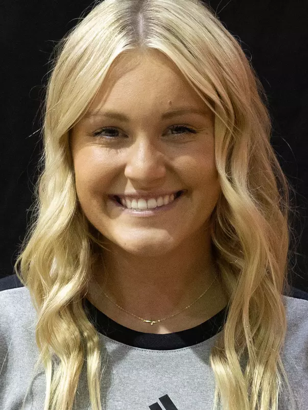 Halle Kuck