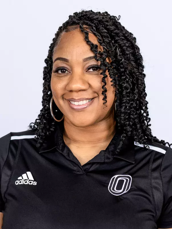 RONEE PLEASANT HEADSHOT
