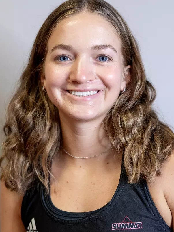 Lily Schwartz Headshot