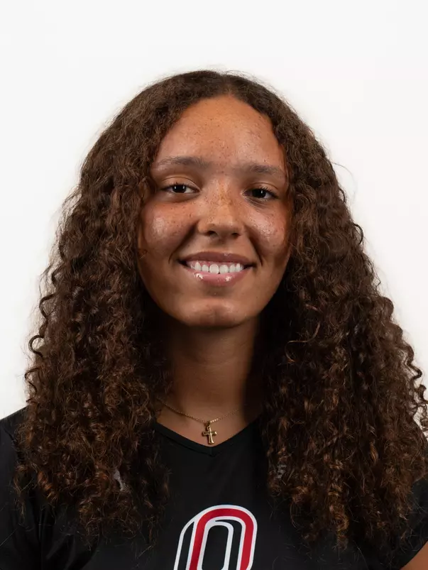 Alizabeth Jacobson Headshot