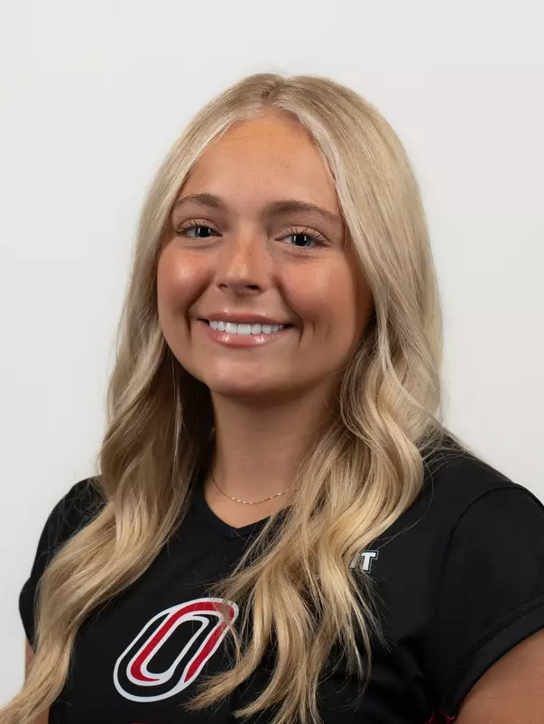 Emma Nash Headshot