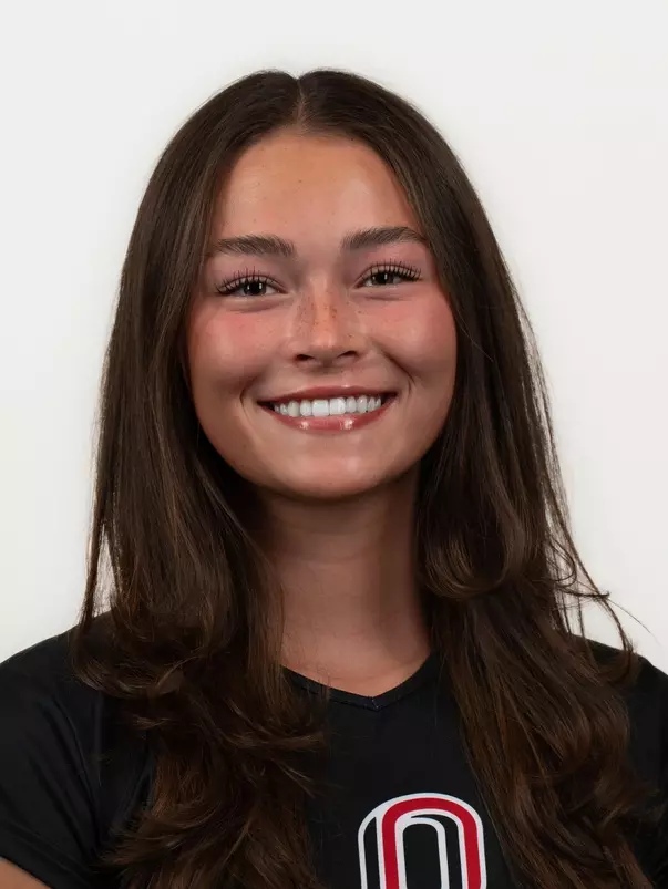 Maddie Stuesser Headshot