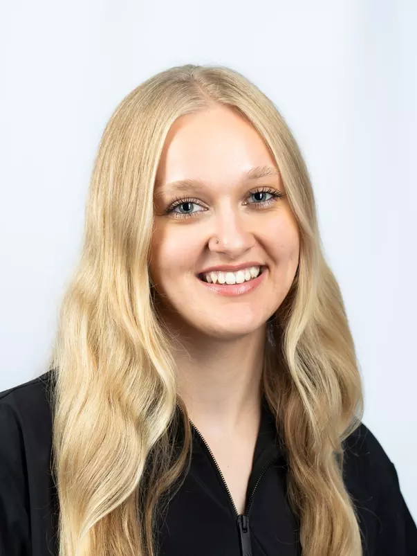 Emma Reincke Headshot