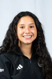 Gabriela Calderon Headshot
