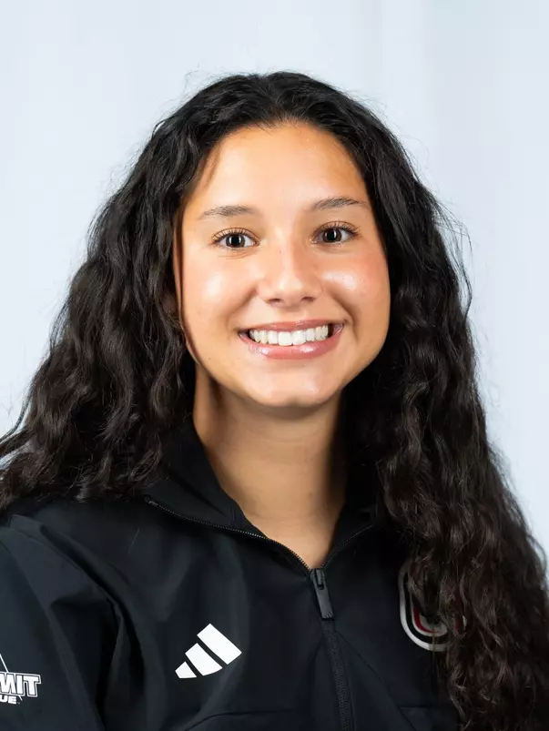 Gabriela Calderon Headshot