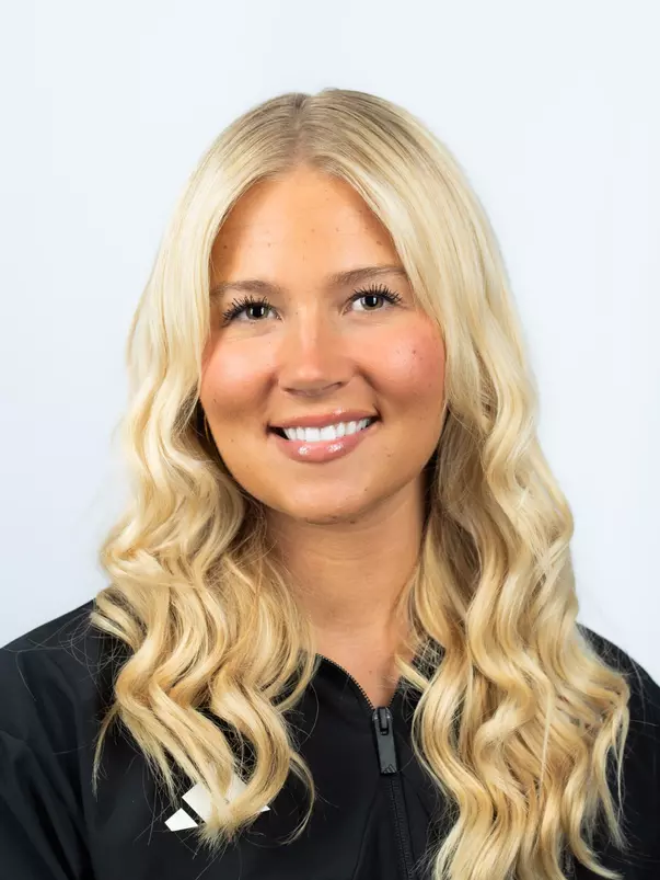 Kate Kelly Headshot