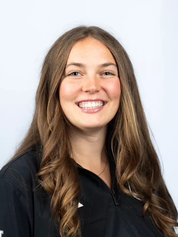 Renee Kafka Headshot