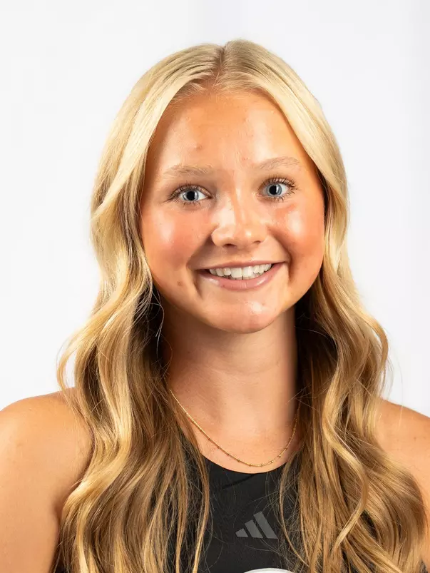 Shelby Smith Headshot