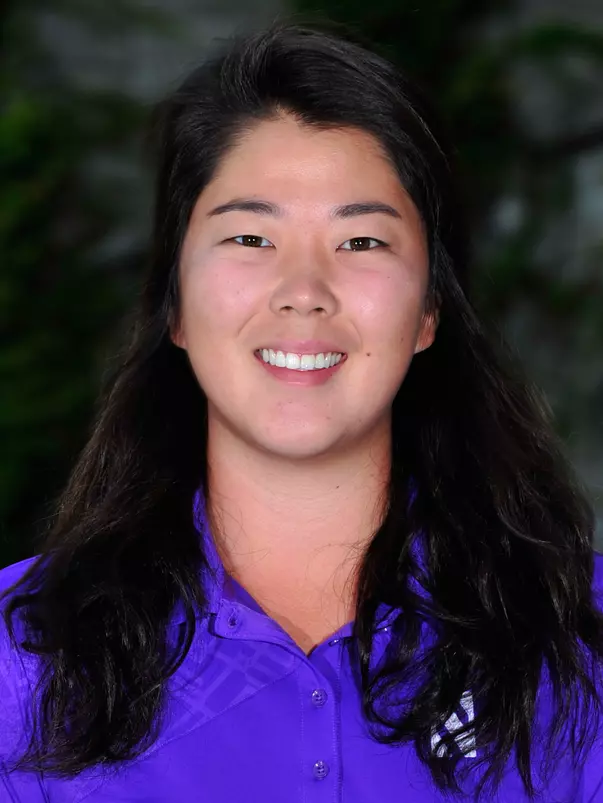 Hana Lee Headshot Crop